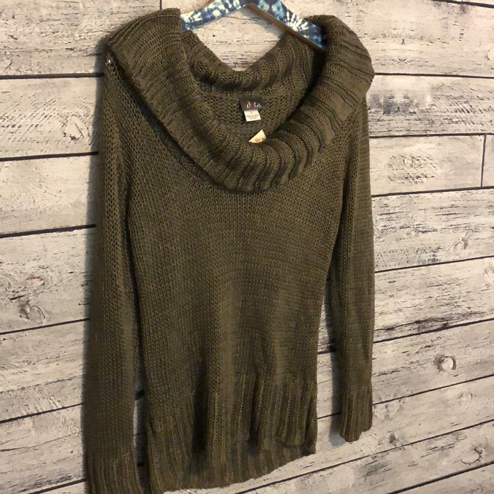 Beautiful cowl neck sweater for fall